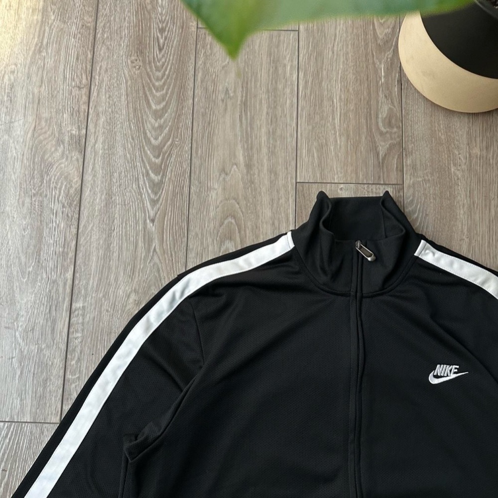 Y2K Black Nike Zip Up Athletic Sweater